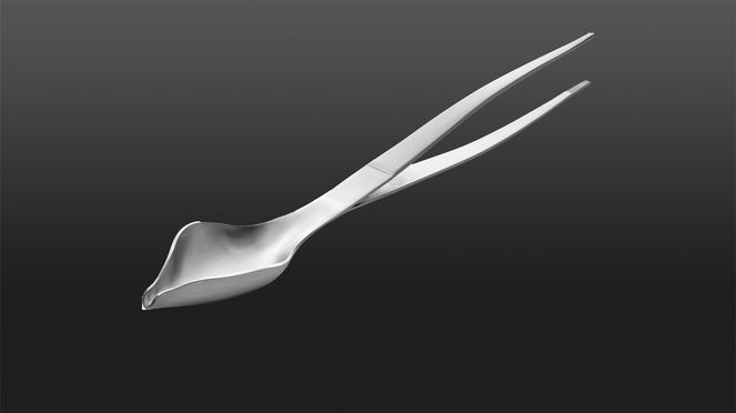 
                    Decorative tweezers made of stainless steel from triangle Solingen are food-safe and dishwasher-safe