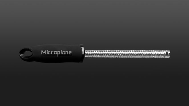 
                    The nutmeg rasp of the Microplane assortment with finest blade