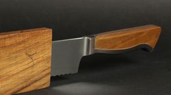 Caminada nozh, Caminada Brotmesser mit Holzscheide