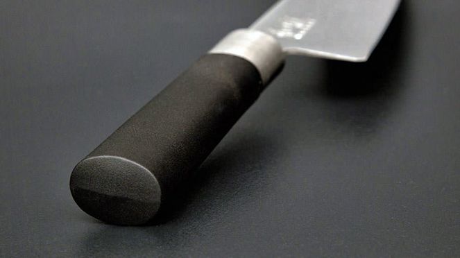 
                    Wasabi Deba knife detail