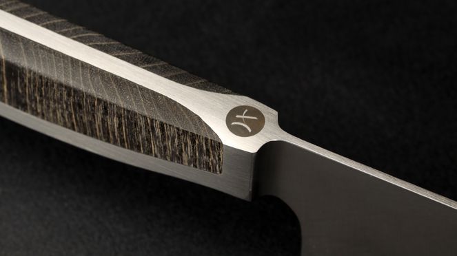 
                    Santoku Caminada frêne avec manche en bois de frêne foncé