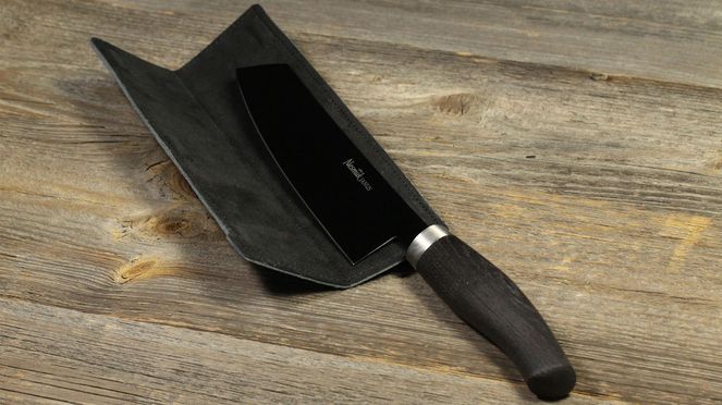 
                    magnetic blade guard leather – with knife