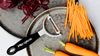 
                    Profi Y-Schäler Julienne mit rasiermesserscharfer Edelstahlklinge