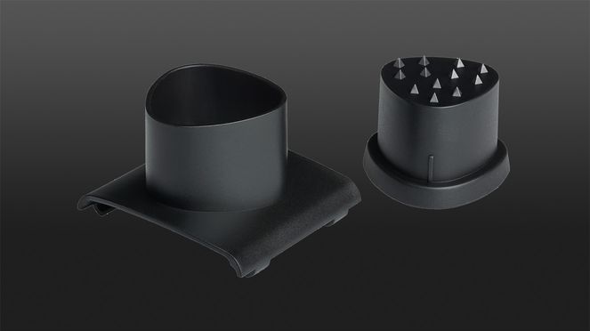 
                    The two-piece design of the holder for graters allows even small residues and spices to be grated safely