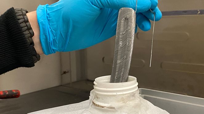 
                    Taschenmesser Volldamast Diamant Herstellung