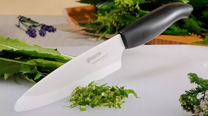 
                    Mit dem Kochmesser gross Chowa schneidet man problemlos Salate, Kohl und weiteres grosses Schneidgut
