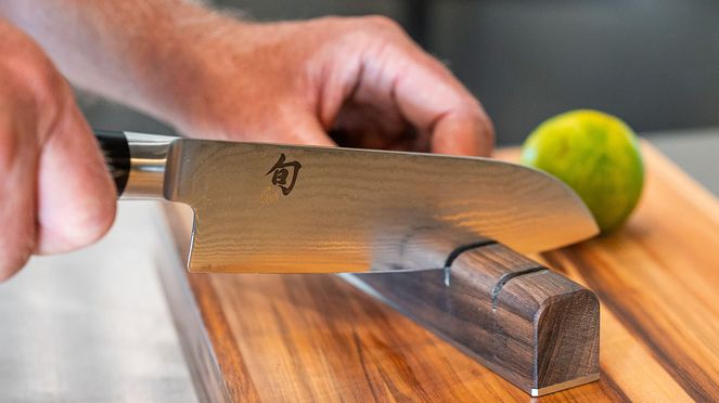 
                    Präzisionsschleifgerät mit Diamantleder auch für Japanische Messer
