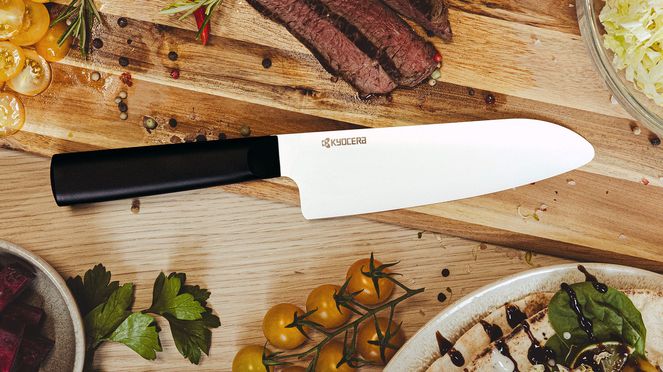 
                    Santoku gross Chowa schneidet auch grösseres Schneidgut