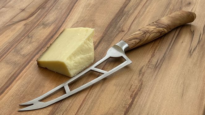 
                    Wok Käsemesser Olive für Käseliebhaber